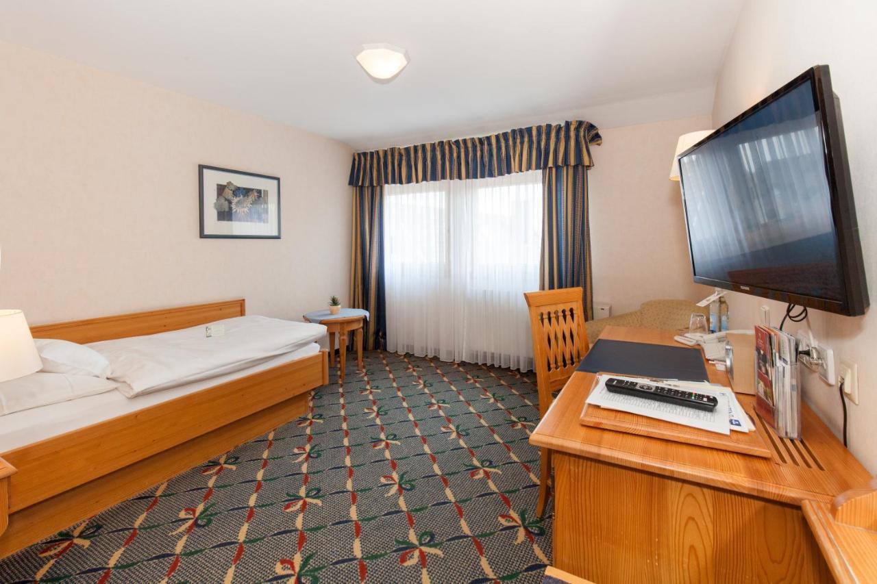 Landgasthof Hotel Hirsch Loßburg Εξωτερικό φωτογραφία